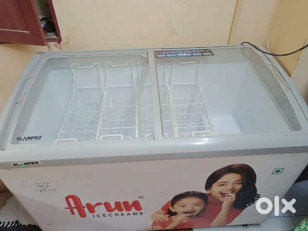 Elanpor 400lit , 18k anybody u want freeze contact me.