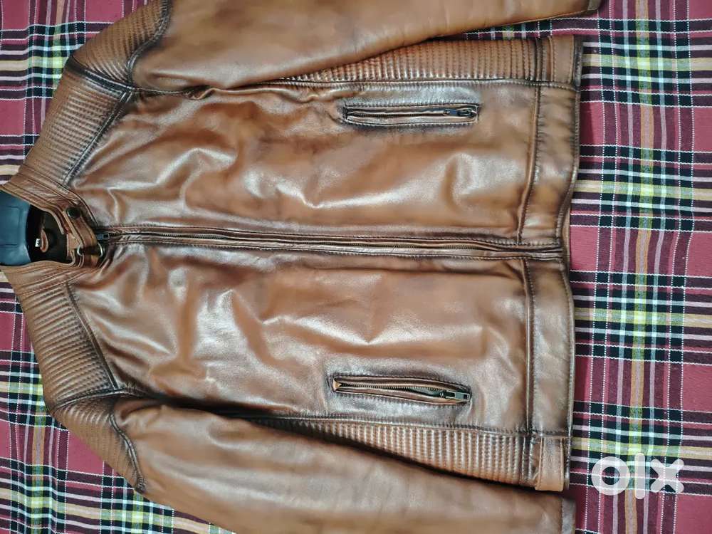 Good lethaer jacket size large