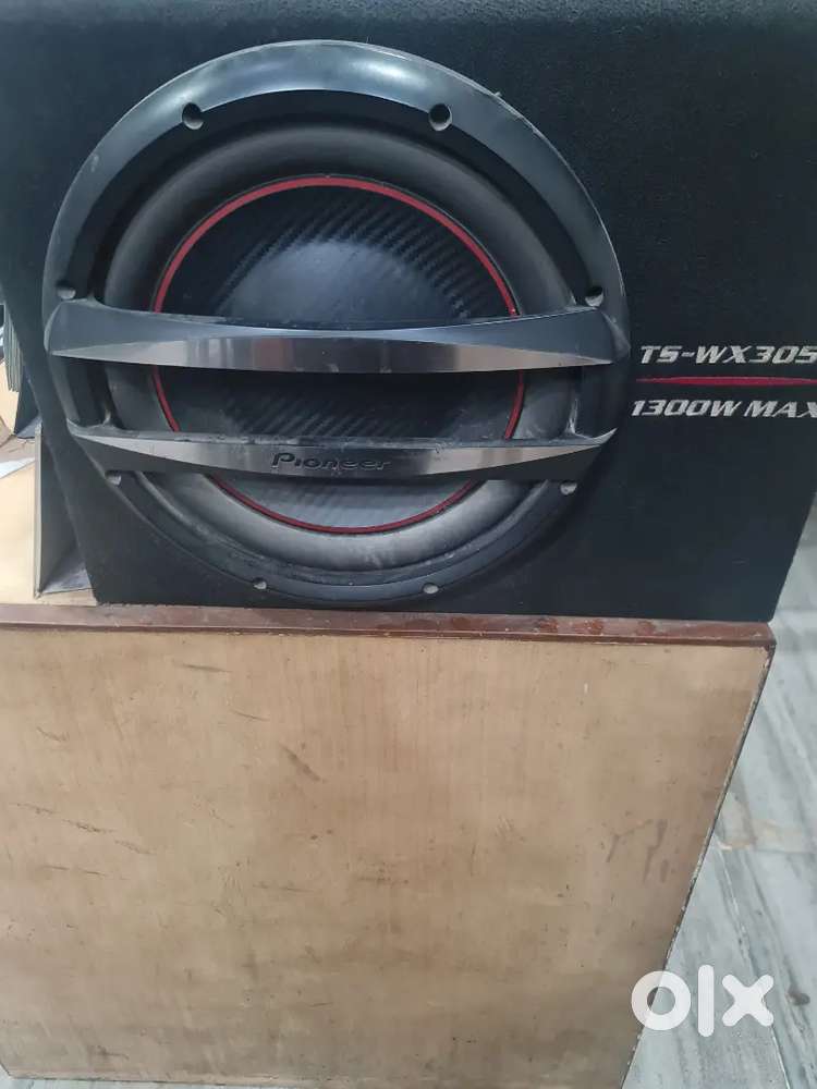 Pioneer subwoofer 1300x max
