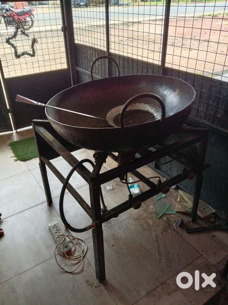 ചീനച്ചട്ടി സ്റ്റൗ വലുത് .