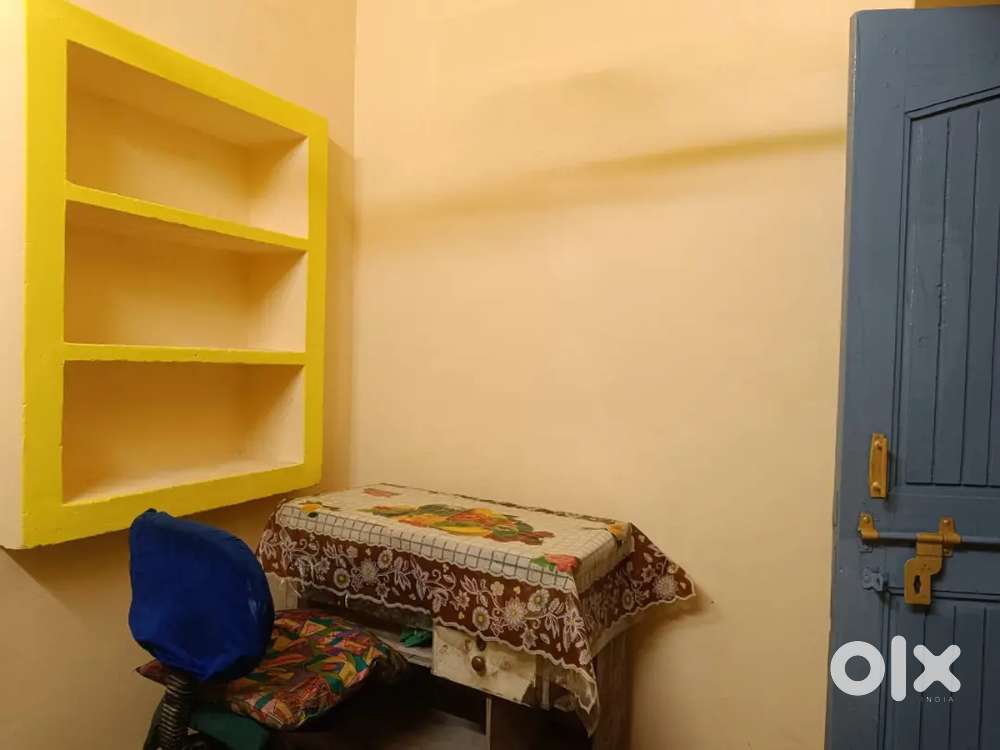 Room for rent(only for girls/women)