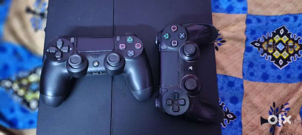 PlayStation4  daul two controllr 1 controllr orignal
