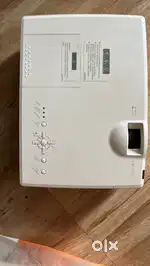 PROJECTOR WITH SCREEN