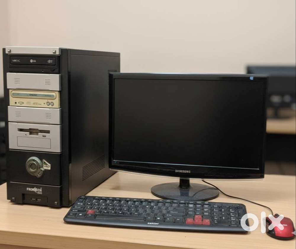 Samsung Desktop PC (8GB RAM, Windows 7) Full Setup + Table