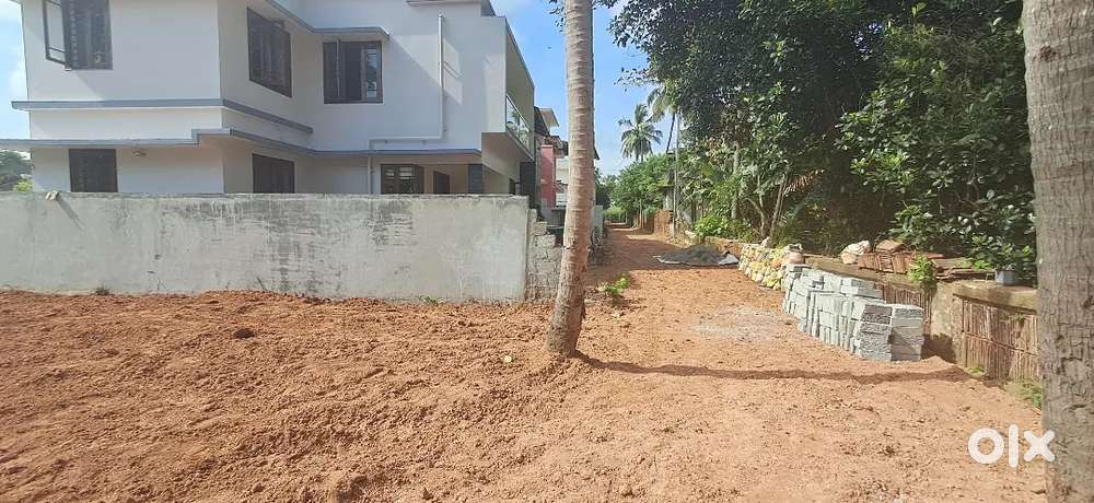 6.1 cents Residencial plot for sale in nonflooded area