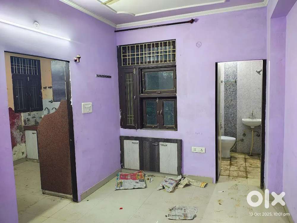 2 bhk flat 2 balcony prime location