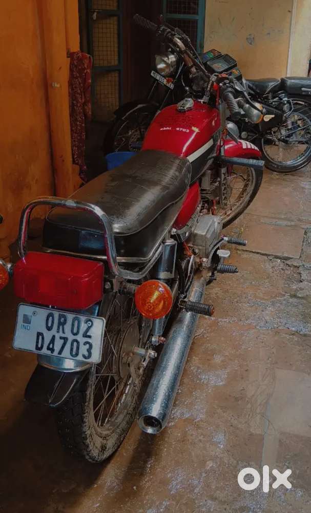 Very good condition bike RX100 excellent sound, all paper available