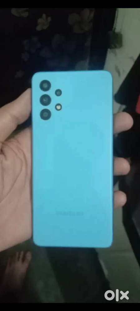 A32 4g 6/128 only folder chane aur koi problem nhi hai bil box charger