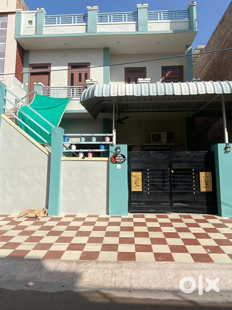 2BHK Beautiful Fully Furnished Flat with Balcony (New Paint Done)