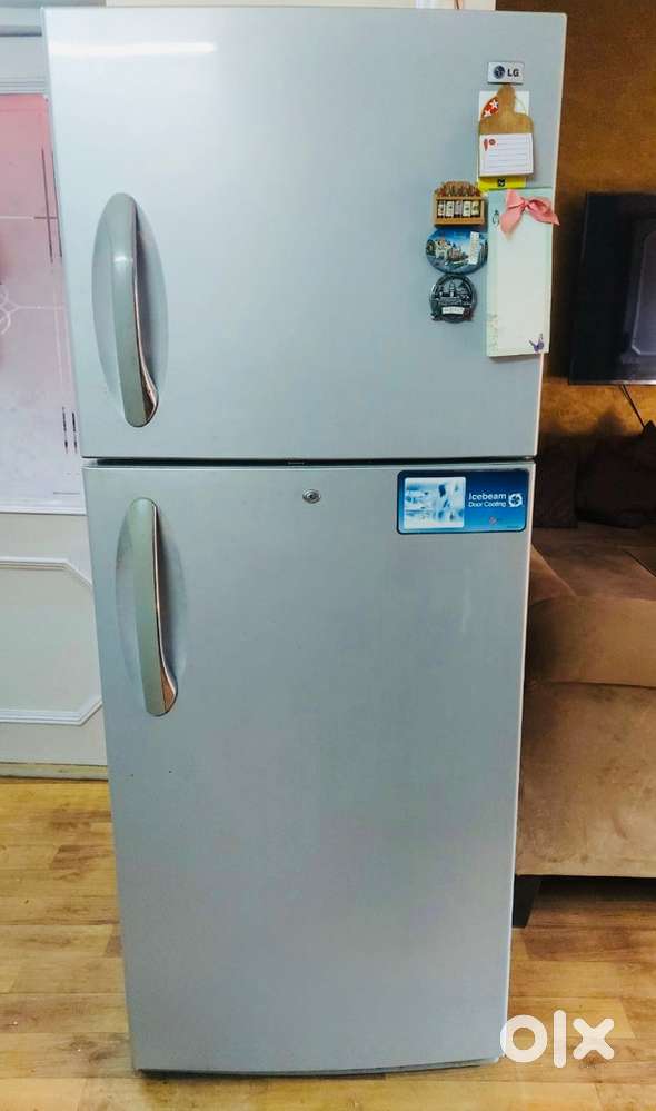 LG fridge in excellent condition