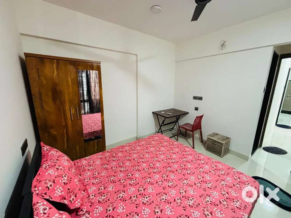 In MALAD Luxury PG stay, prime location fully furnished zero brokerage