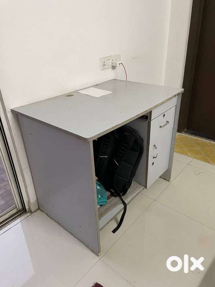 Computer Table/Desk for Sale 999/-