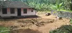 16 cent plot and small old house