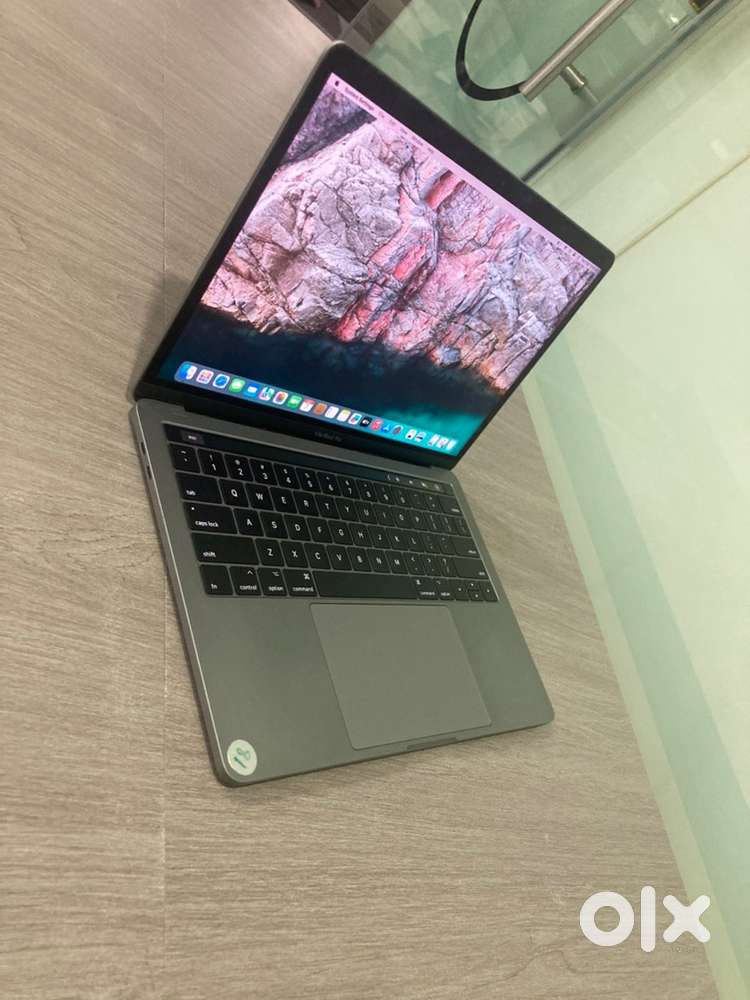 Apple MacBook Pro 13inch i5 2017 A1706 Lines Occurs after 4hrs usage
