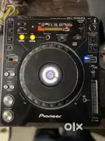 Pioneer CDJ-1000MK2 professional DJ player