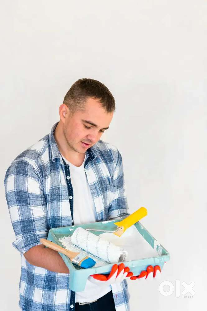 House paint and repairing with spray machine