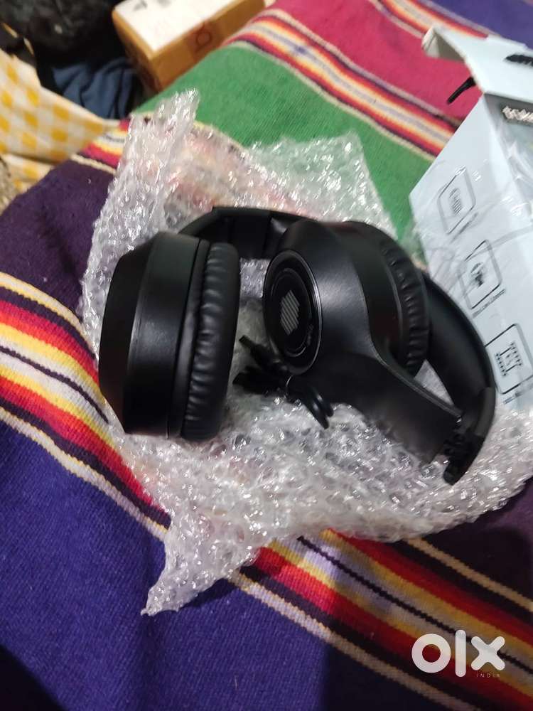 Bluetooth headphones