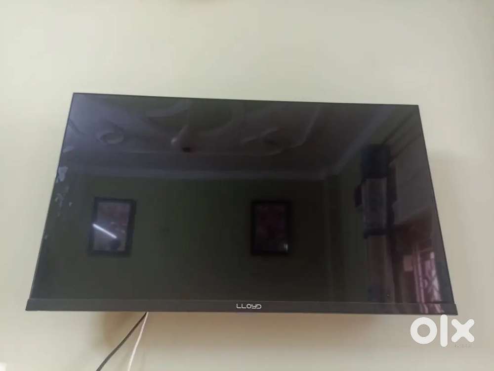Lloyd Smart Tv (32 size)