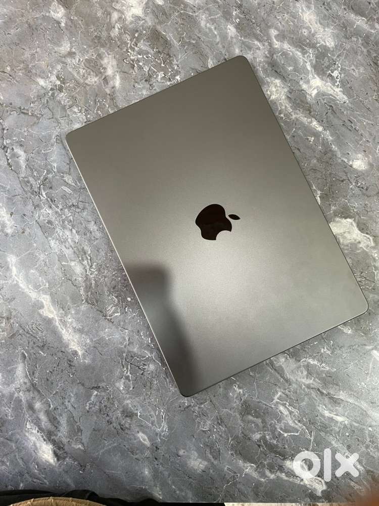 Apple MacBook M3 PRO SPACE BLACK
