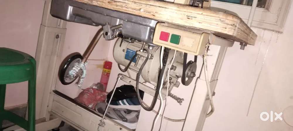 Siruba sewing machine