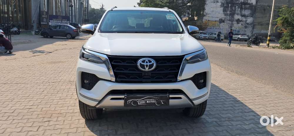 Toyota Fortuner 4X2 AT 2.8 Diesel, 2022, Diesel