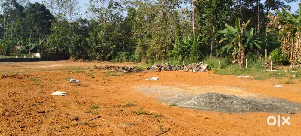 ഏറ്റുമാനൂർ ടൗണിൽ നിന്നും 1 km ദൂരത്തിൽ 7 സെന്റ് സ്ഥലം വില്പനക്ക്