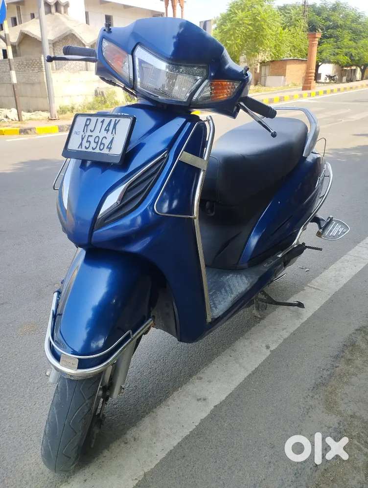 Honda Activa 6G Showroom