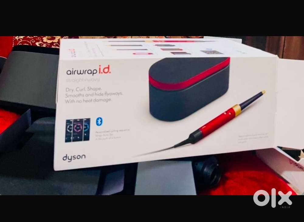Dyson Airwrap Id (1month old purchased)