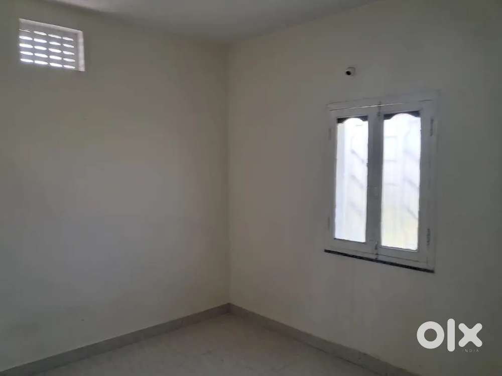 NEWLY BUILT 1BHK AND 2 BHK FLATS FOR FAMILY AND BACHELORS