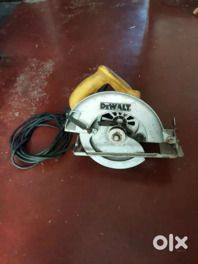 DeWalt circular saw