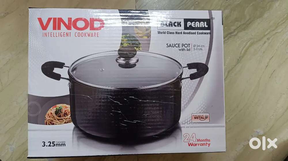 Vinod Black Pearl Hard Anodised Saucepot with Glass Lid 5 Litre, 24cm
