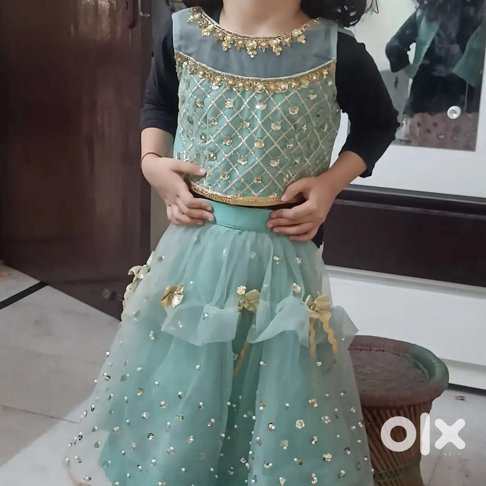 Girls aged 4 to 6 years new clothes