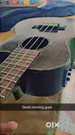 Techno semi ukulele