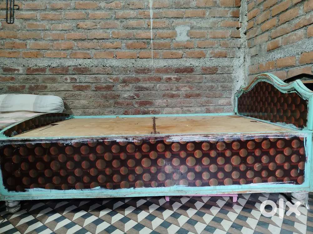 Dabbul bed diwan
