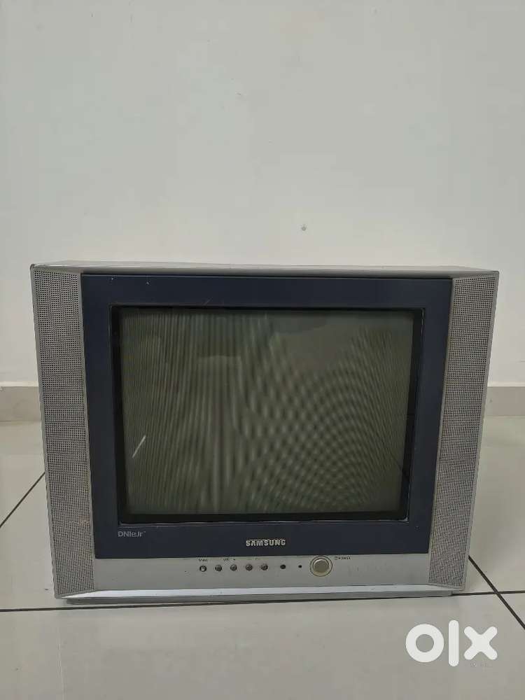Samsung 15-inch CRT TV – Good Condition