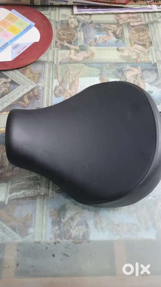 Rider Seat in Black Leather Meateor 350