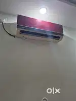 Lloyd 1 ton air conditioner AC