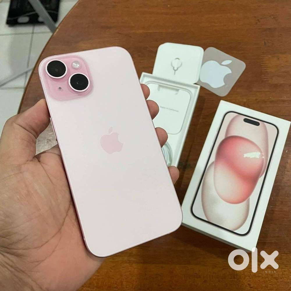 Selling iPhone 15, Mint Condition With Cycle Count 106, Variant 128GB,