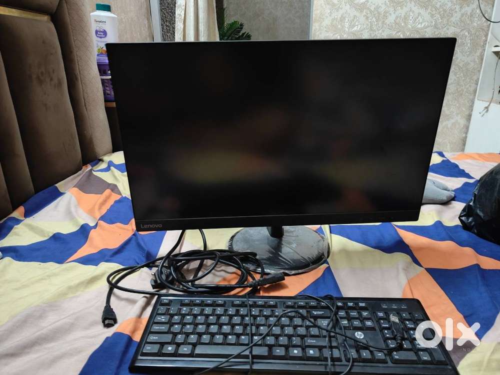 Lenovo 32-Inch Monitor + HP Keyboard for Sale