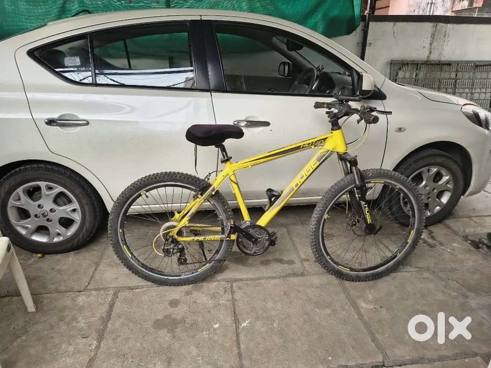 Huge Shimano equipped 21 gears bycycle