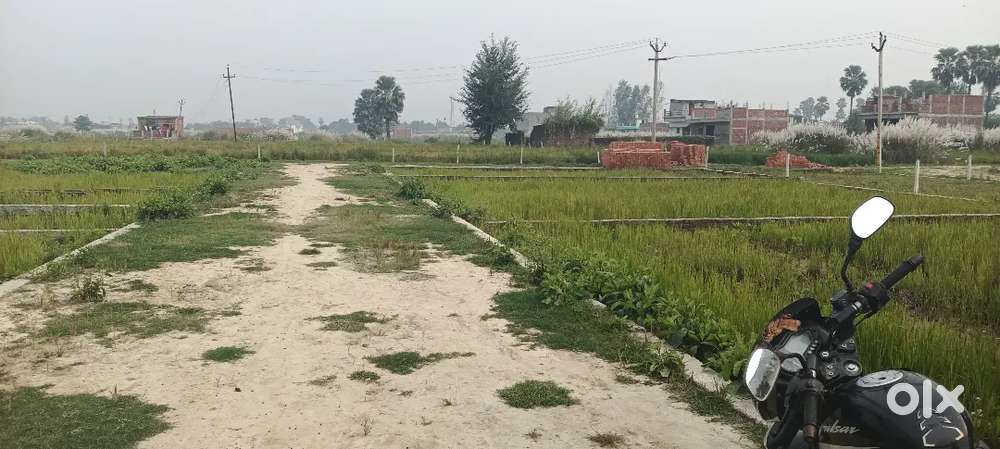 गोरखपुर मेडिकल रोड गुलहरिया थाना, सैराया बाजार से 500m अंदर यह प्लाट