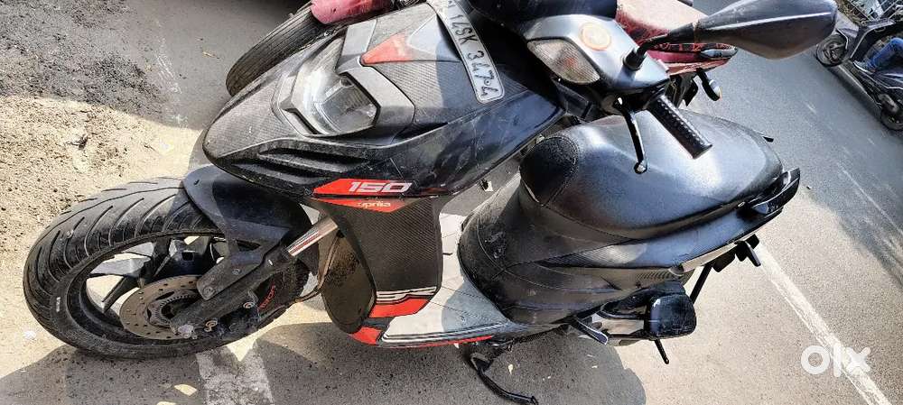 Service karni h bike or scooter ki