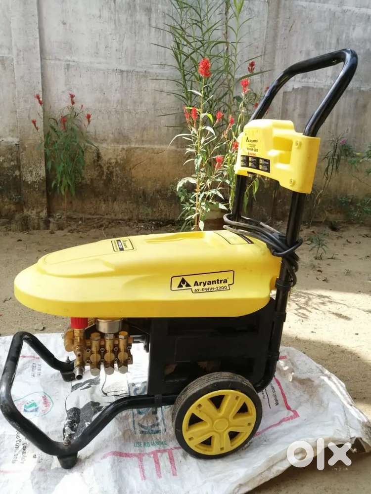 HI pressure jet washer power used for vehicle washing and wall clean..