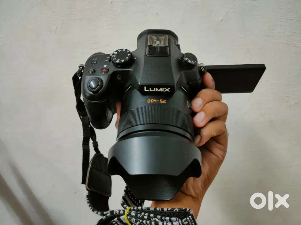 Panasonic Lumix DMC-FZ1000 for Rs.54400 online. Panasonic Lumix DMC