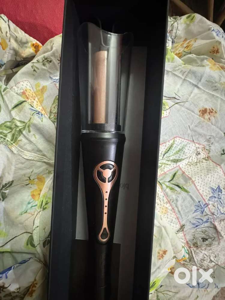 Automatic hair curler