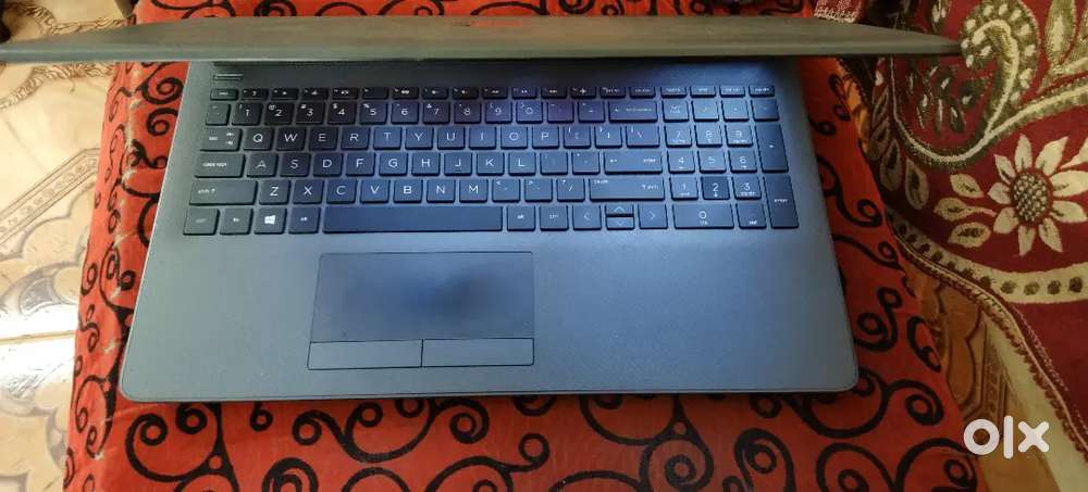 Hp laptop working condition with charger and additional mouse