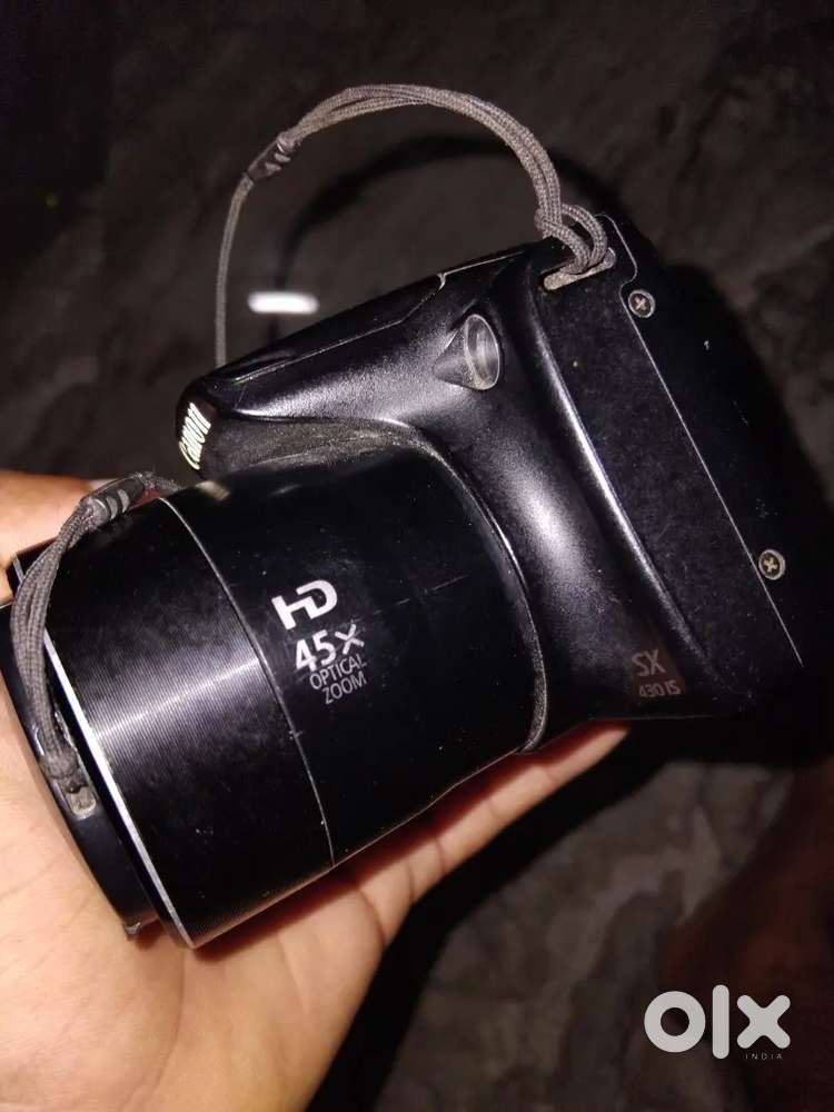 on working camera Canon Good  condition