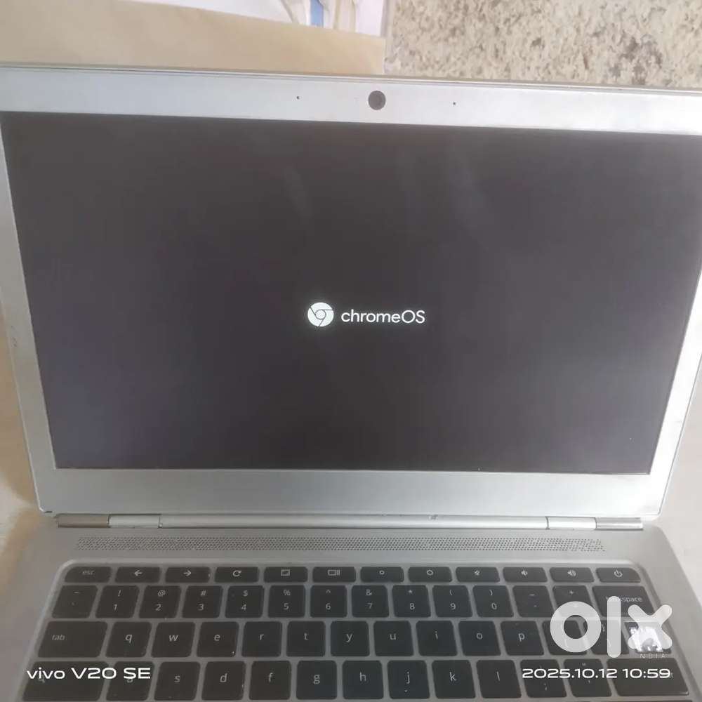Laptop chromebook