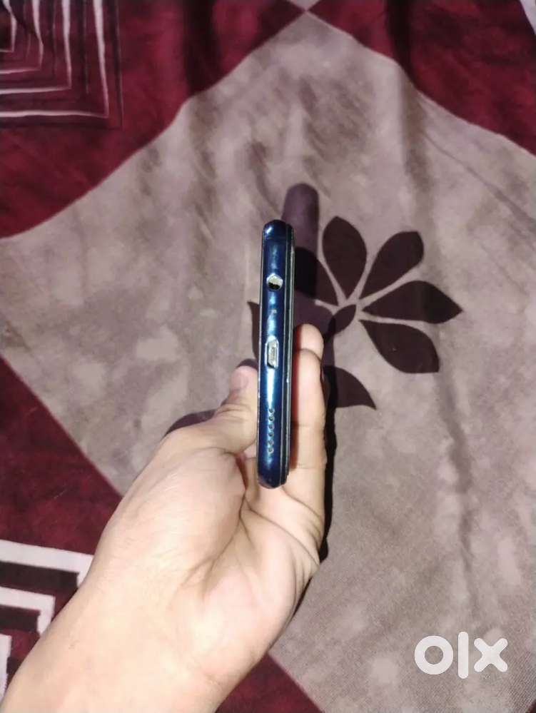 Vivo s1 4GB RAM 128GB STORAGE