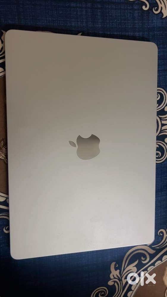 Like-New MacBook Air M4 (2025) – Barely Used, Mint Condition!
